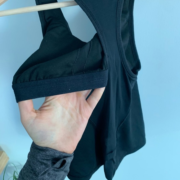 Lululemon - Black Workout Tank With Built In Bra - Picture 6 of 6